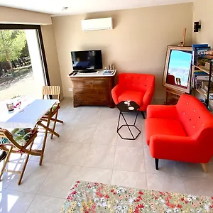 Apartment Le Sept Charmant Studio Aux Portes Des Calanques, Cassis